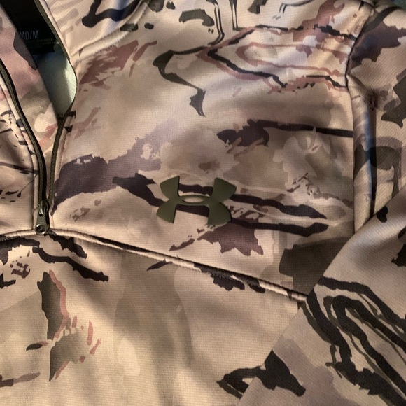 Under Armour Sweatshirt - Picture 1 of 2